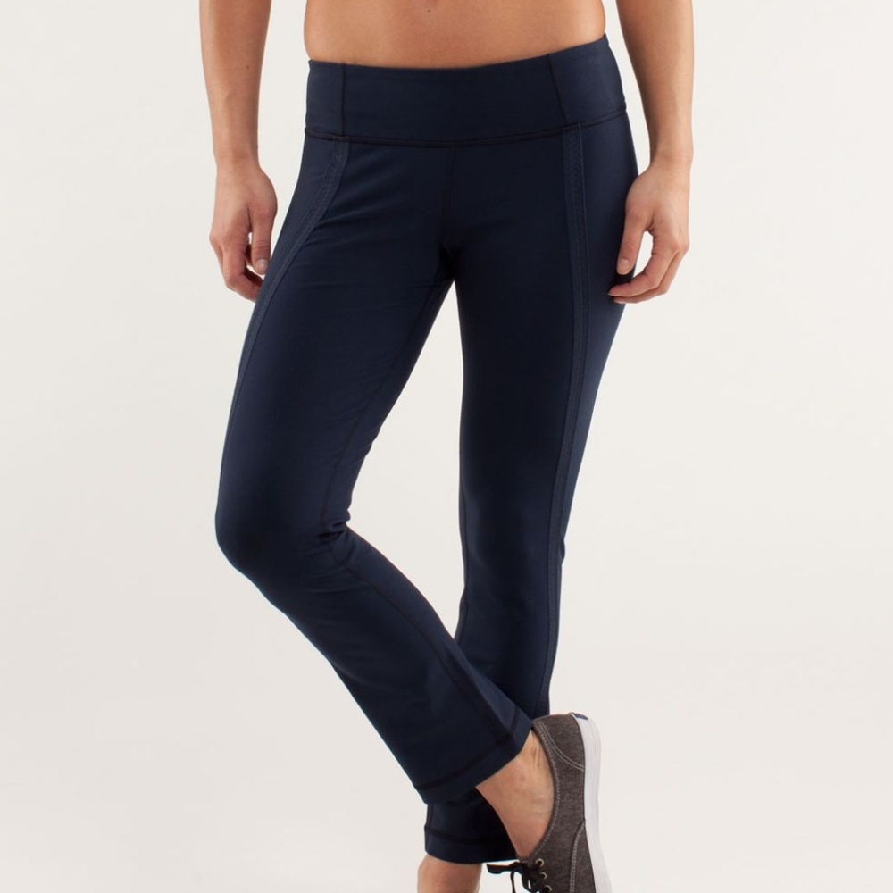 Lululemon Coast to Class 3/4 Straight Leg Pant Inkwell Navy Crop Athleisure Yoga